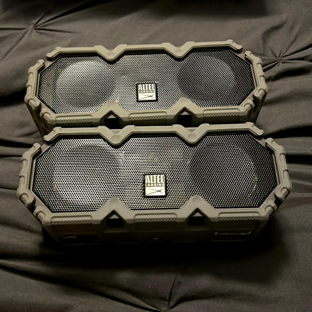 Altec Lansing mini speaker